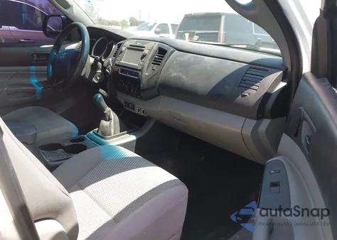 2013 Toyota Tacoma Base V6 z USA, uszkodzony, nr VIN 5TFLU4EN6DX076221